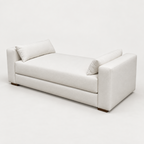 DIVAN POMBO