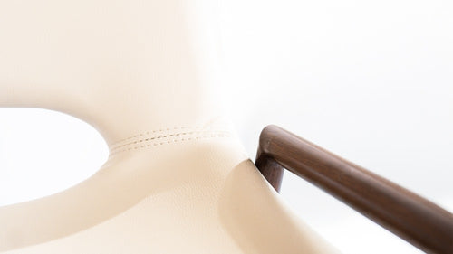 BANCO SHELDON PU BEIGE PATA METAL MADERA